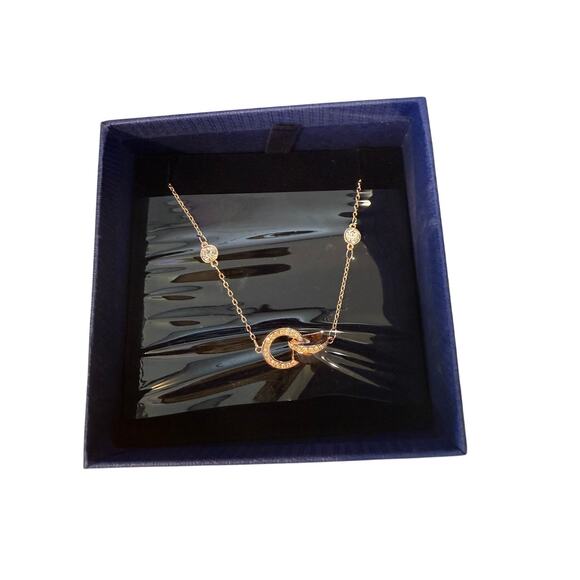 Swarovski Dextera bracelet Interlocking loop, White, Rose gold-tone plated*NEW - Picture 3 of 3